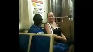 Blondinė atitraukė aistringą darboholiką nuo darbo su čiulpimu