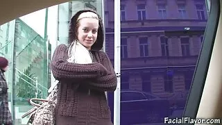 Išlaisvino redhead vergas iš filmo ir kruopščiai fucked in the ass