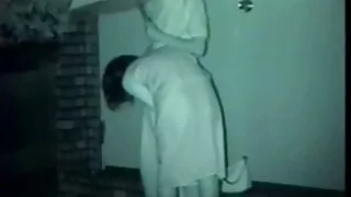Šviesūs pounced Didžiulis ebony Gaidys, nes stiprus geismas