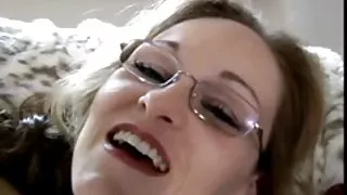 Skinn raudona redhead mergina Fo Lee Lee suviliojo draugu Analinis Sušikti