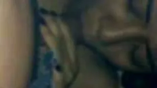 Motina trukdė tėvo sekso su dukra ir gavo savo pakliuvom