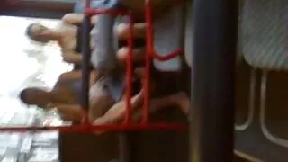 Tatuiruotę brunetė turi pakrikę šūdas su vaikinu