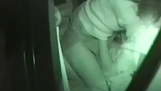 Vyras fucks moteris su dideliais Zylės ir cums gerai sutvarkyta pūlingas